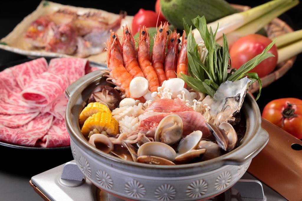 Wellspring by Silks Hotell Jiaoxi Eksteriør bilde A seafood hot pot