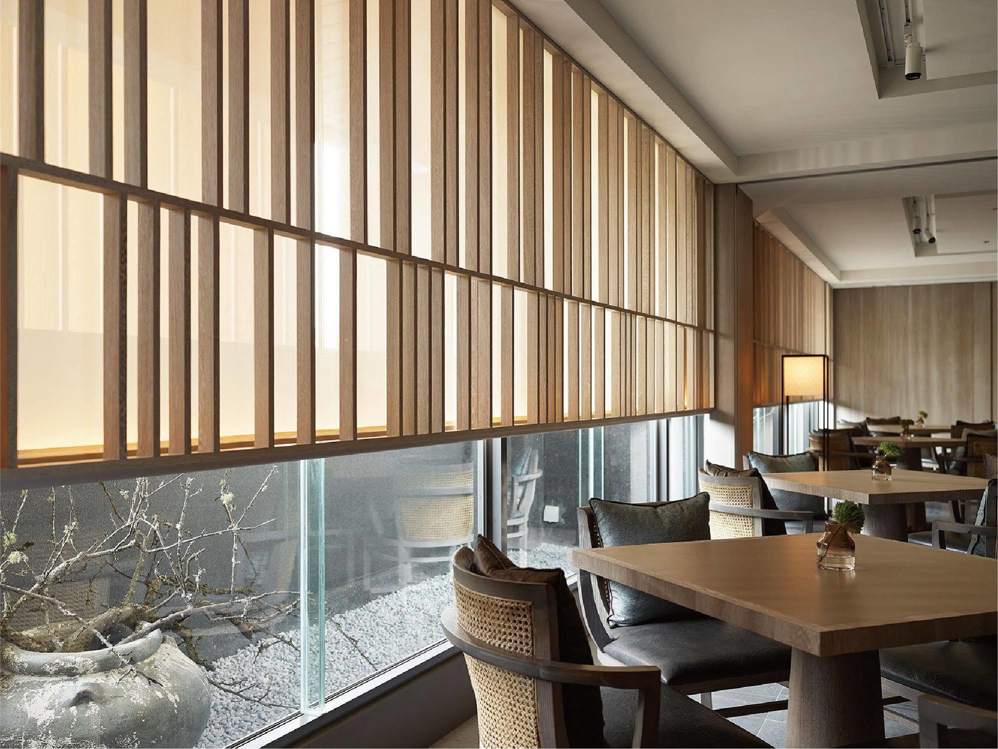 Wellspring by Silks Hotell Jiaoxi Eksteriør bilde The Lounge at the Hong Kong International Financial Centre