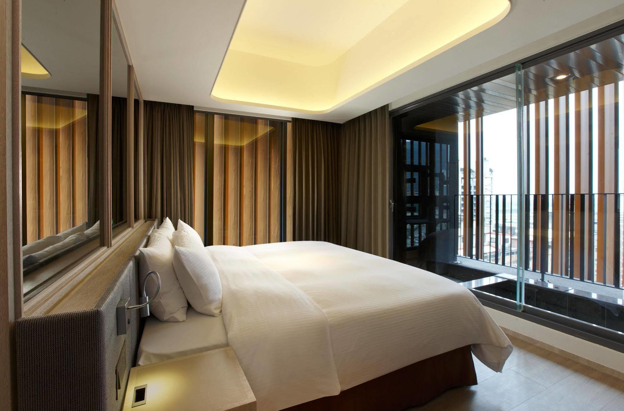 Wellspring by Silks Hotell Jiaoxi Eksteriør bilde A bedroom at The Hari